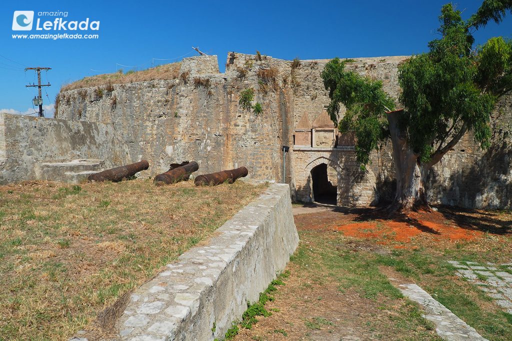 Agia Mavra Castle location and entrance