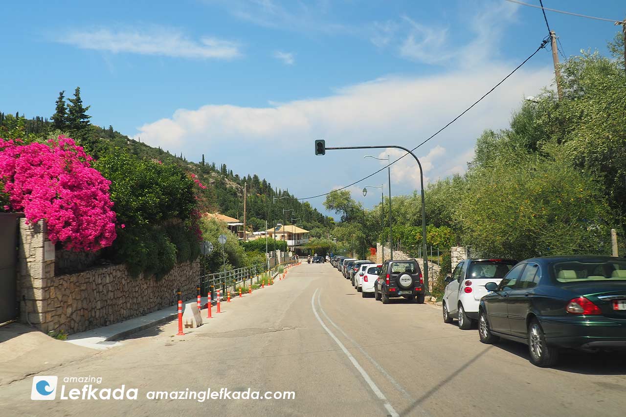 Free parking lots in Agios Nikitas