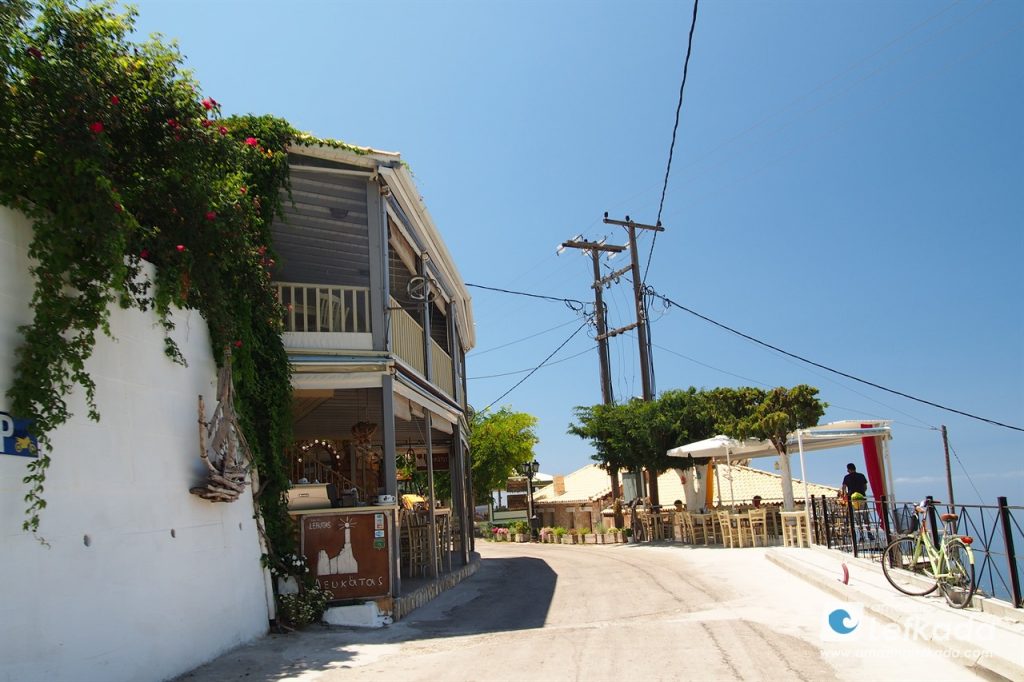 Restaurant in Athani next to the main street
