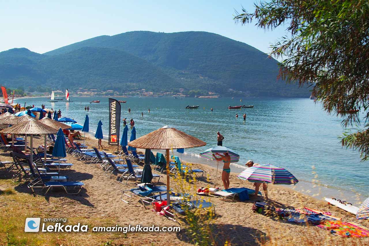 Paralia Ponti beach is child friendly in Lefkada Paralia Ponti beach is child friendly in Lefkada