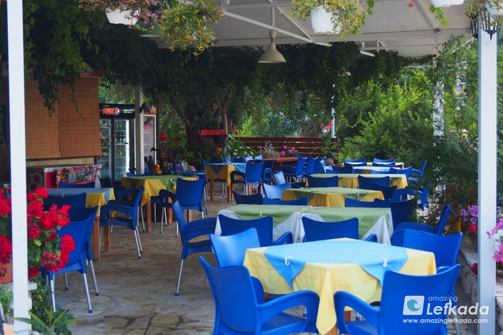 Tavern at Dessimi beach