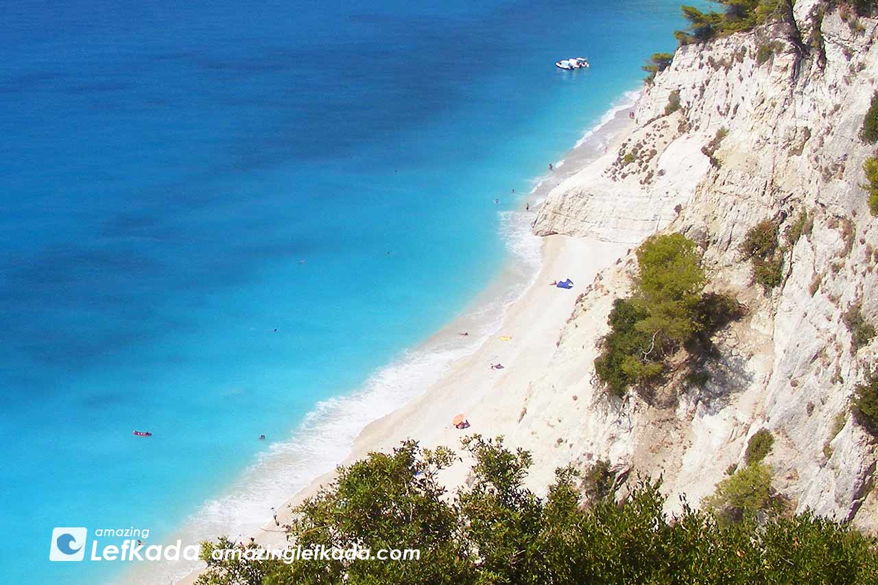 Egremni beach parking