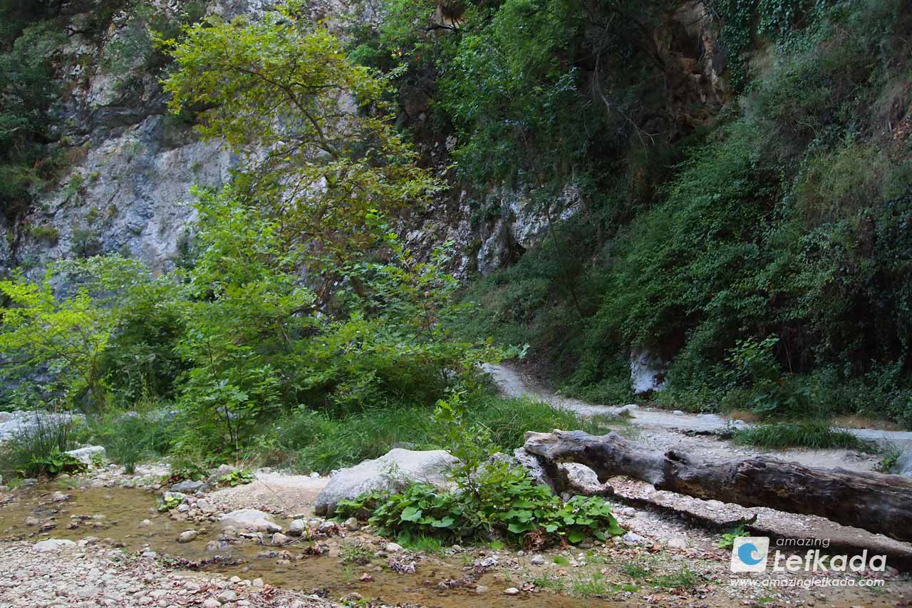 Hiking to waterfalls of Nidri