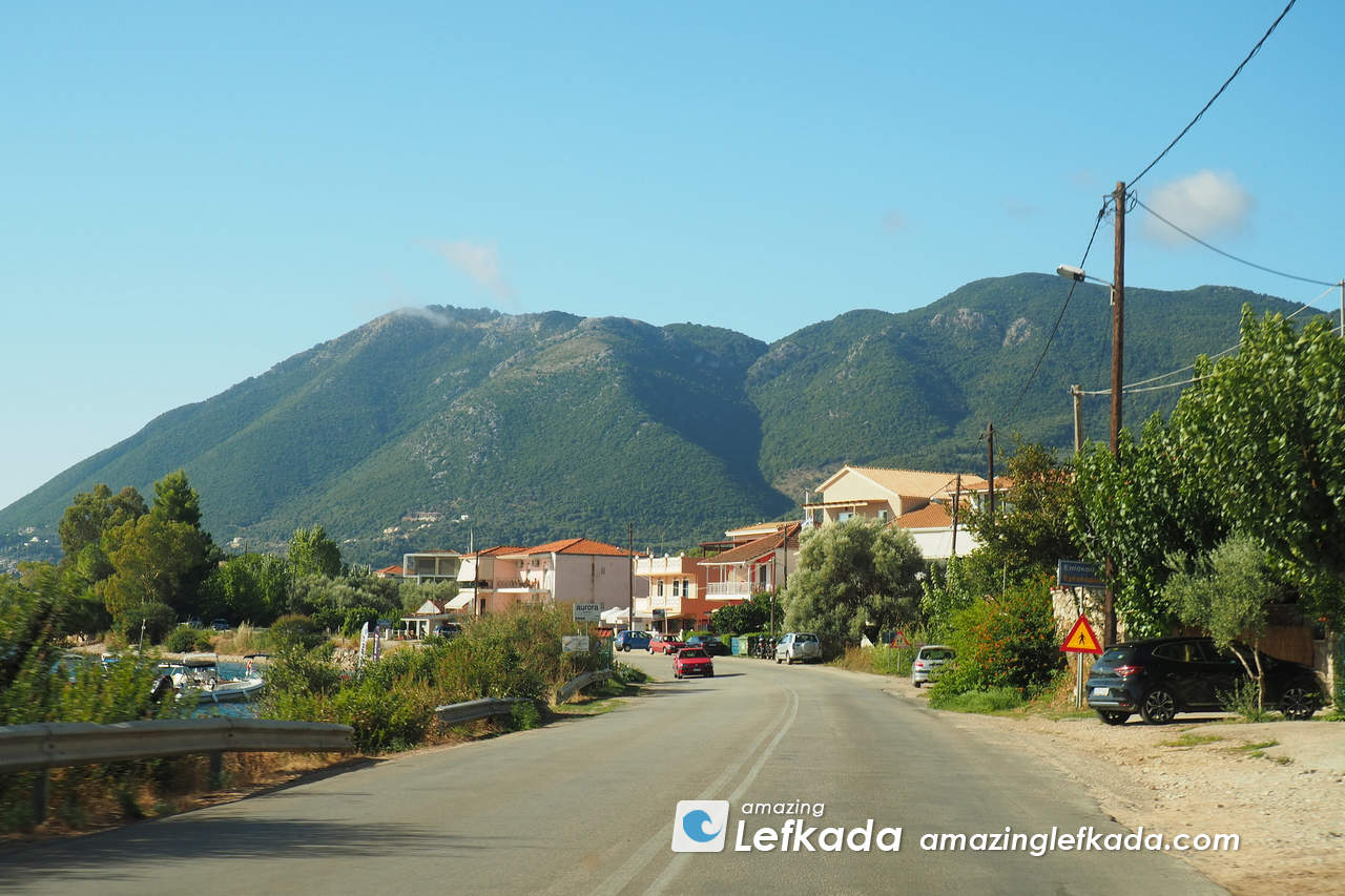 Main road in Ligia