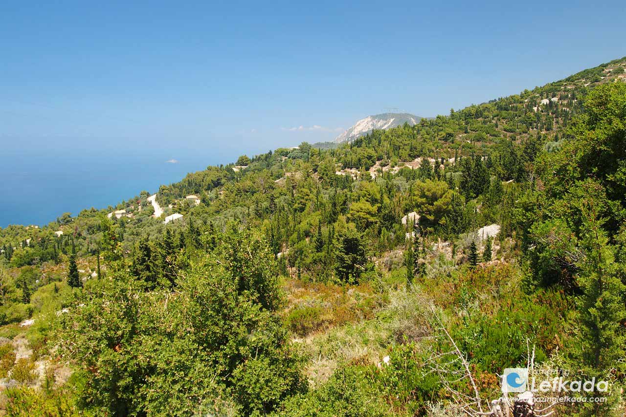 Mountains and natural attractions for hiking