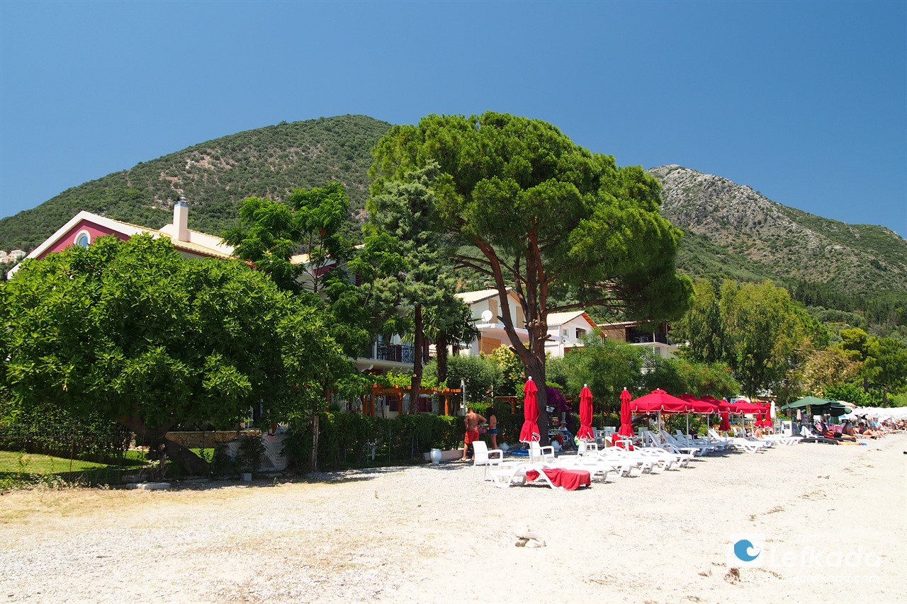 Apartments and hotels near Nidri beach Apartments and hotels near Nidri beach