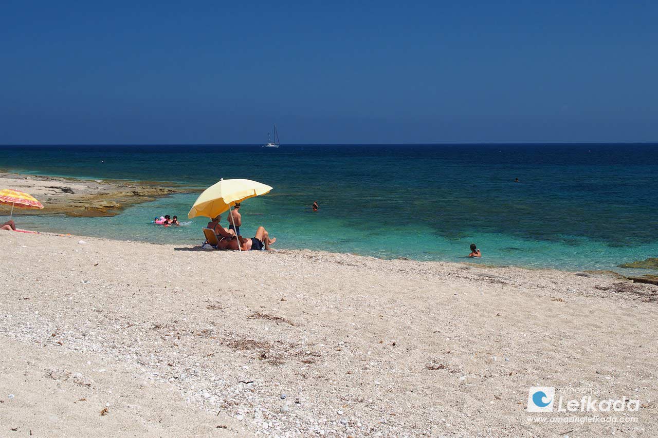 Gira beach shallow sea near cantina