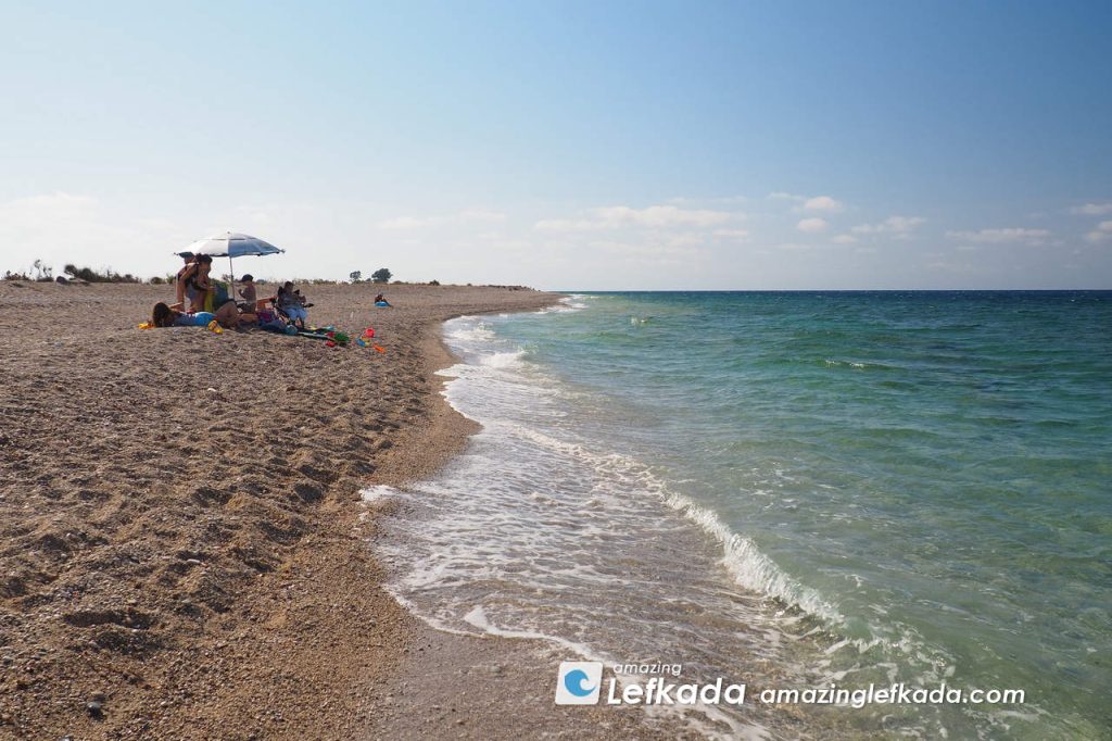 Small waves of Kastro beach