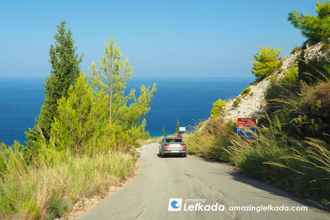 Road to Avali beach from Kalamitsi
