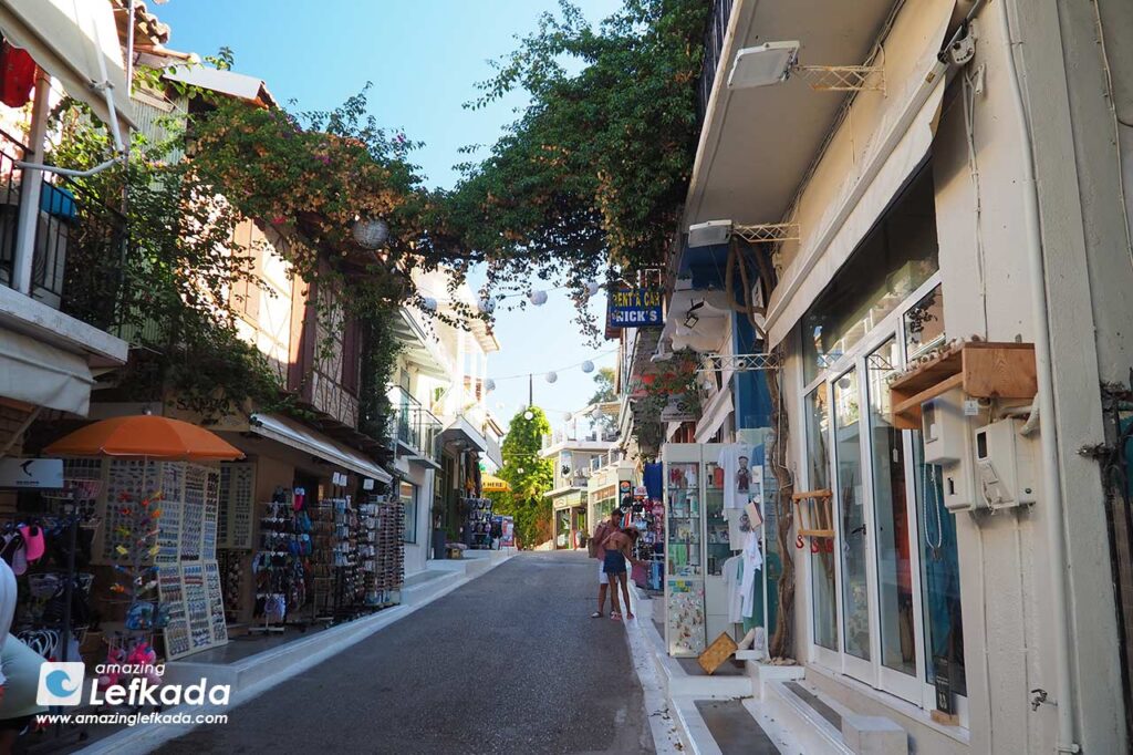 Shops and souvenir stores in Vasiliki