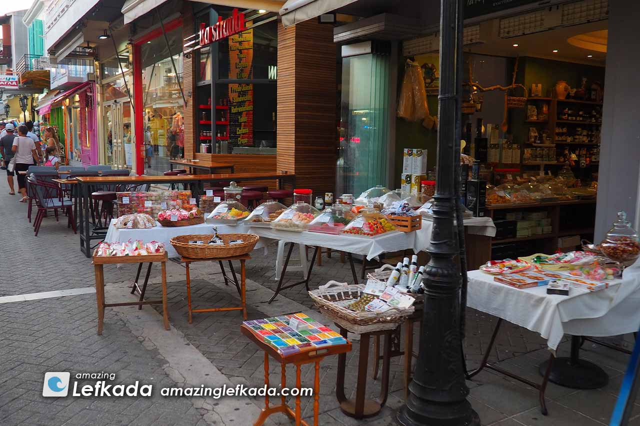 Supermarkets and stores in Lefkada city